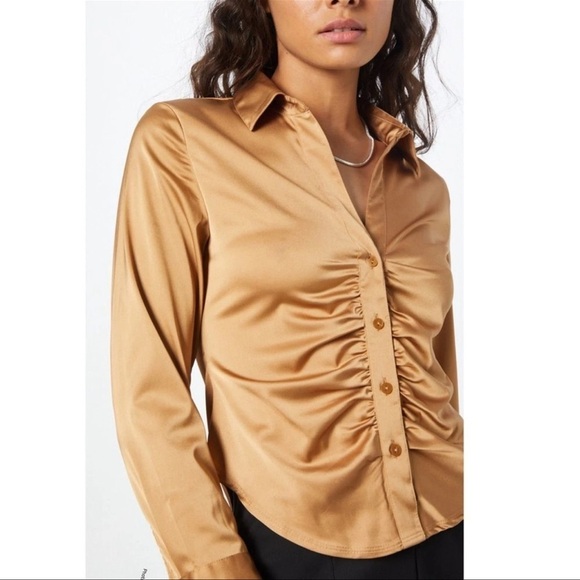 Abercrombie & Fitch Gold Ruched Button Down Long sleeve Shirt - Picture 1 of 11